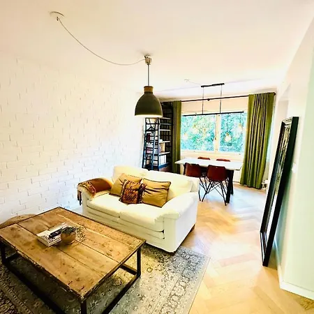 Beautiful In Ullanlinna Helsinki, Fully Furnished Apartamento