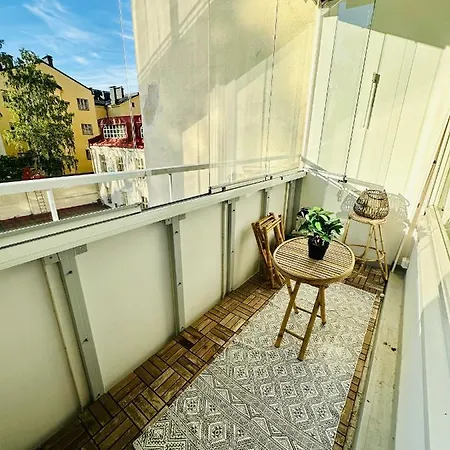 Beautiful In Ullanlinna Helsinki, Fully Furnished